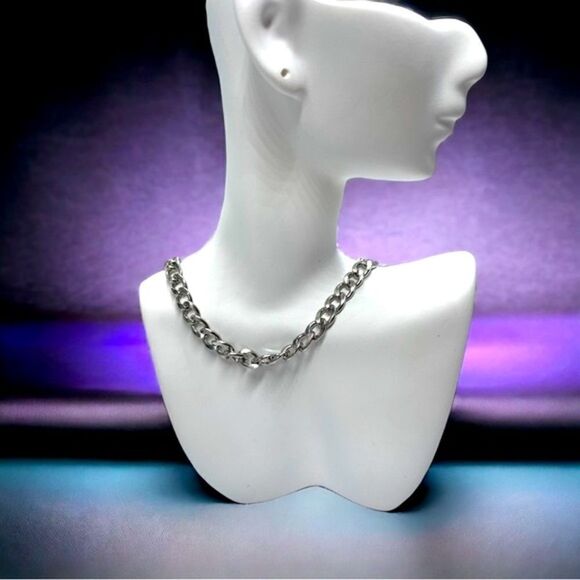 4 chains Layering Set l Rhinestone l Safety Pin l Lock l Newβl 16 Great Looks - Picture 7 of 16